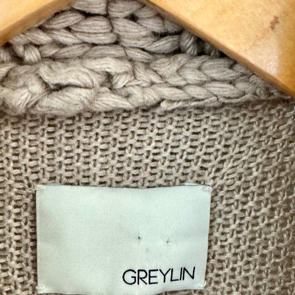 Greylin Cable Knit cardigan in size small in taupe color. - Picture 4 of 4